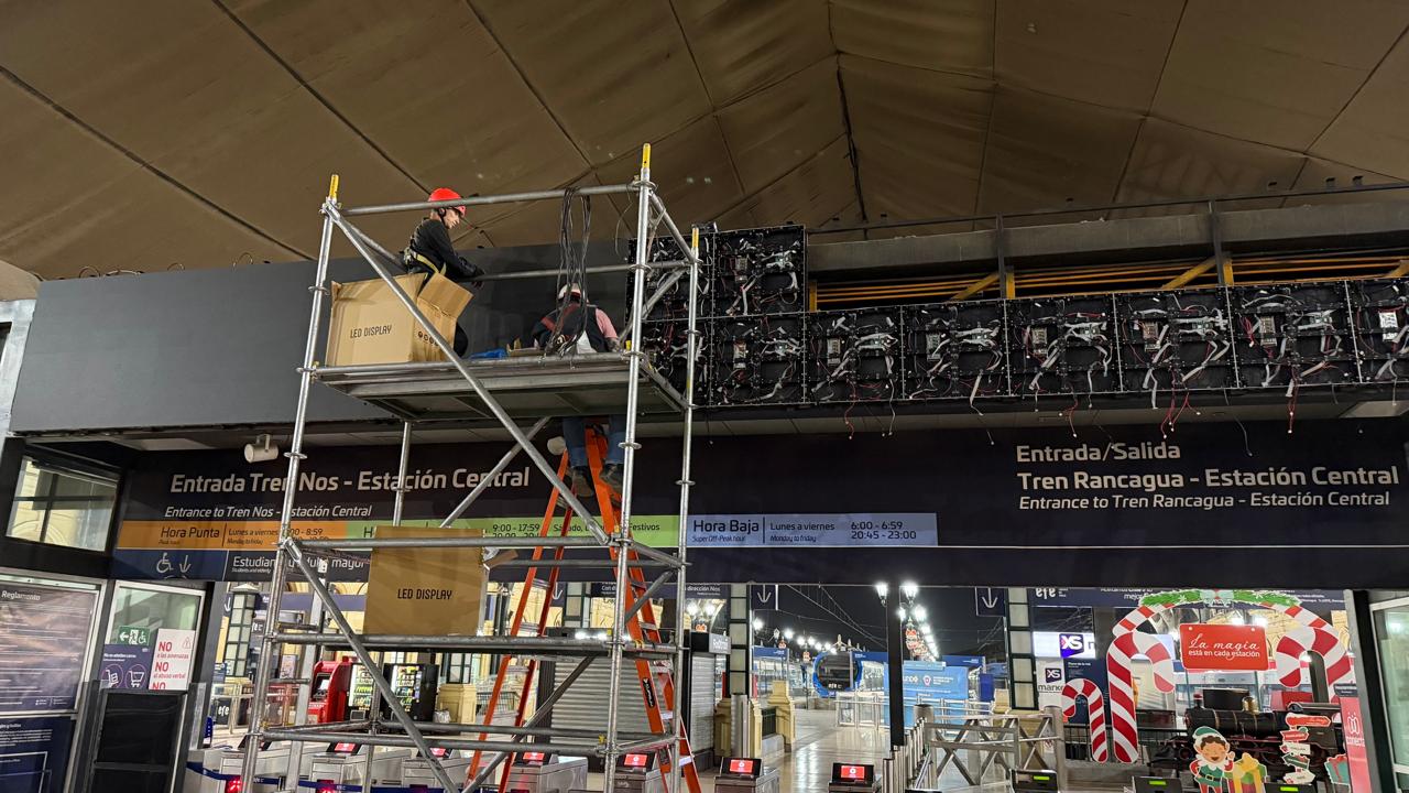 Cartelería LED exterior en Santiago, Chile — LedService