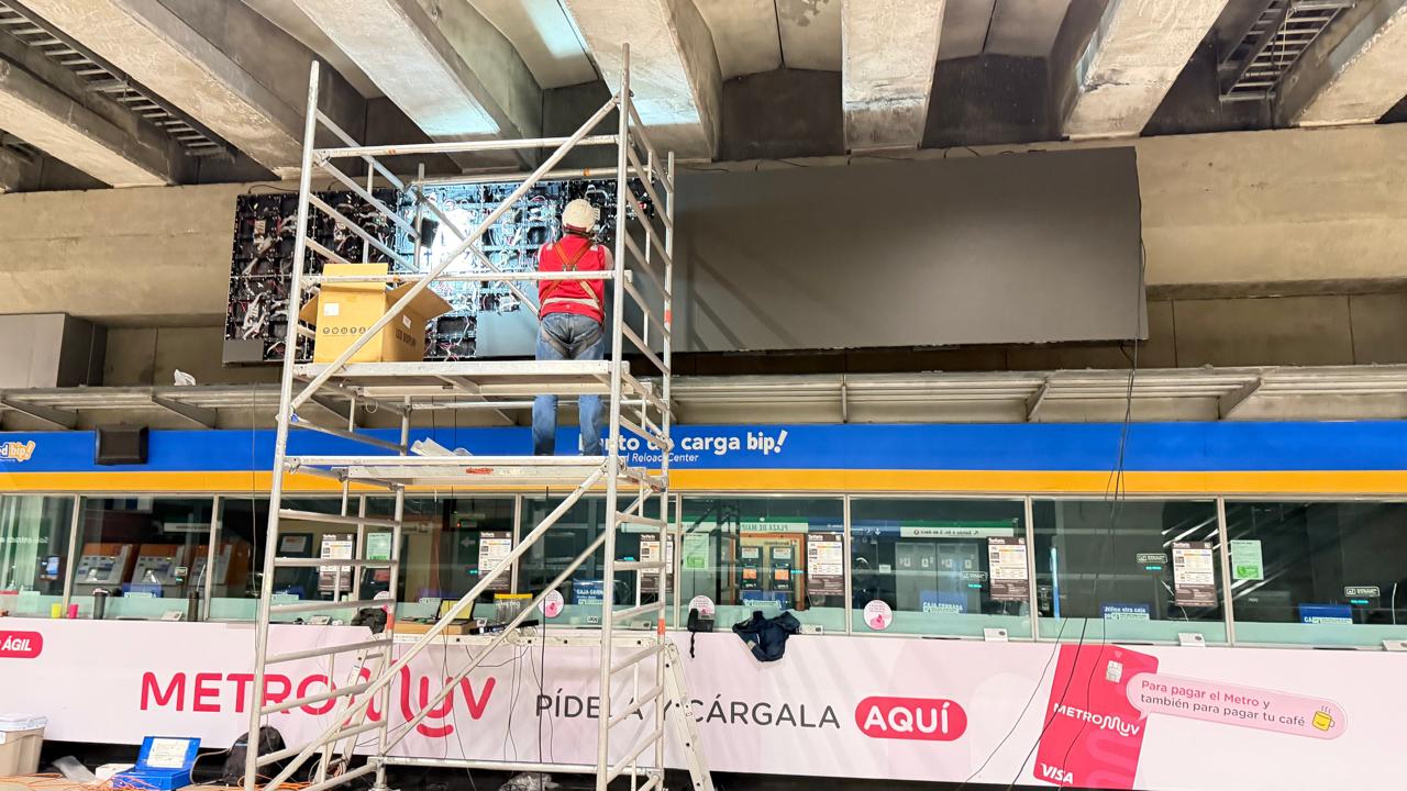 Proyecto de pantallas LED completado por LedService Chile